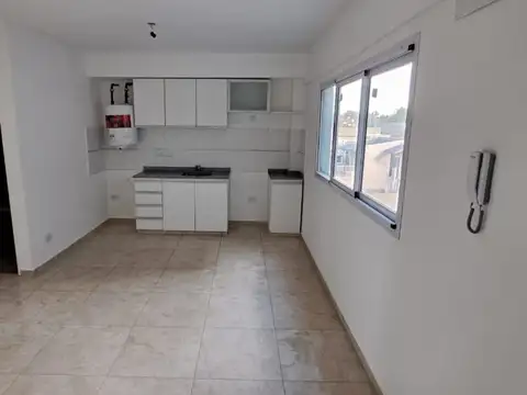 DEPARTAMENTO DOS AMBIENTES CON BALCON