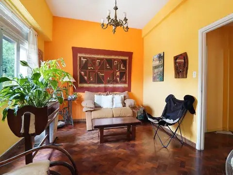 Depto Tipo Casa 5 ambientes con 2 baños