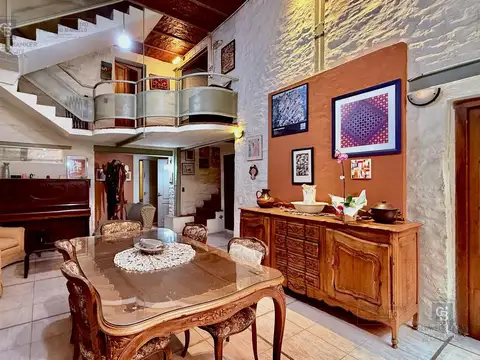 VENTA CASA 6 AMBIENTES DEPENDENCIA COCHERA VILLA CRESPO