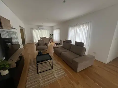Casa en Venta al Este
