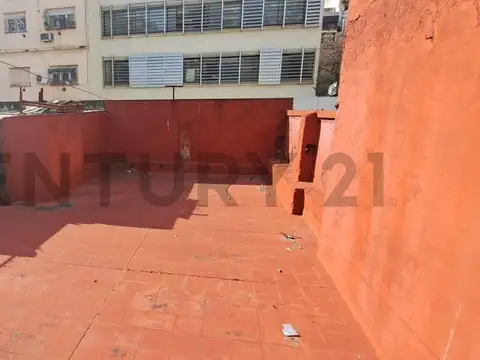 VENTA PH 3 AMBIENTES CON PATIO Y TERRAZA A RECICLAR EN BELGRANO