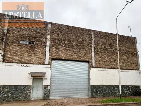 Galpón Industrial 546 m² c/ Entre piso - Oficinas - Baños y Vestuarios - Esteban Echeverria