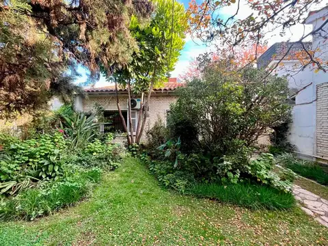 Juncal 1400