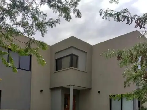 Casa en Venta en Belen De Escobar, USD 250.000