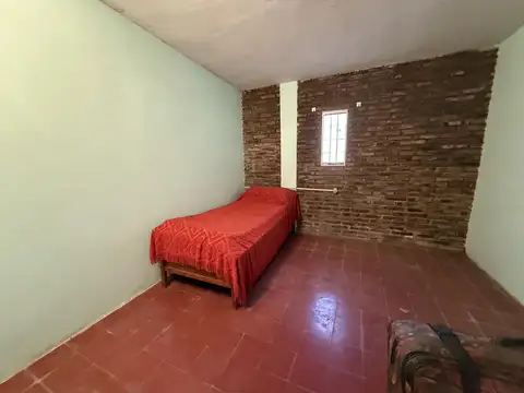 CASA VENTA RICARDONE CON TERRENO Y ARBOLEDA SOBRE RUTA