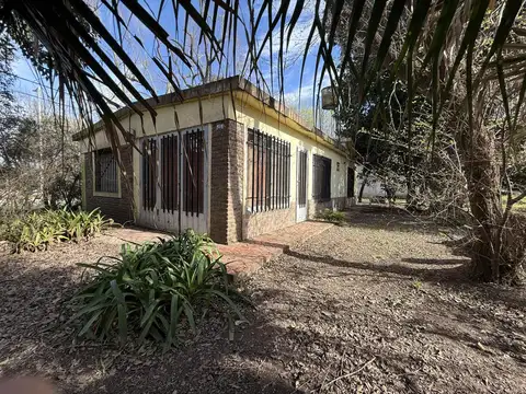 CASA VENTA RICARDONE CON TERRENO Y ARBOLEDA SOBRE RUTA