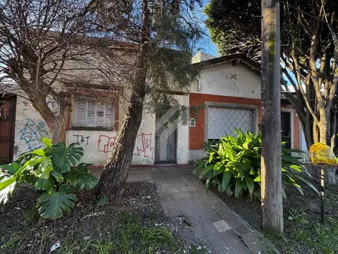 Depto Tipo Casa 2 ambientes con 1 baño