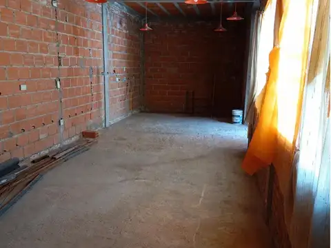 Casa 3 ambientes con 1 baño