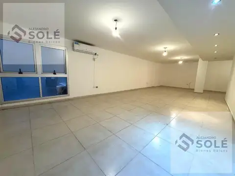 Oficina En Venta En El Centro de Córdoba - Recibo Vehículo