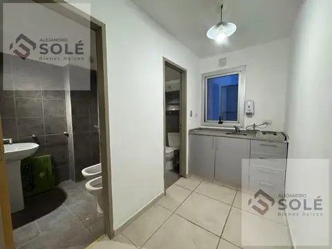 Oficina En Venta En El Centro de Córdoba - Recibo Vehículo