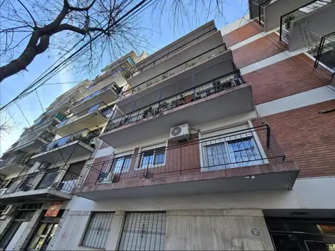 Departamento en Venta de 2 Ambientes Flores Monte Castro