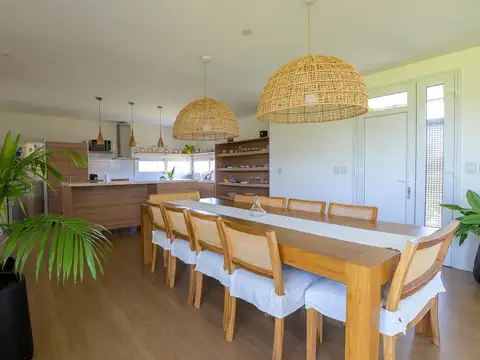 Casa en venta en barrio privado Costa Verde