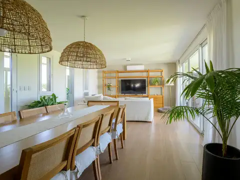 Barrio Costa Verde Las Gallaretas al 600