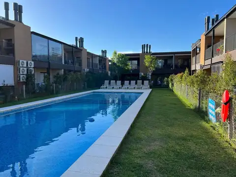 Alquiler Duplex 4 ambientes, cochera