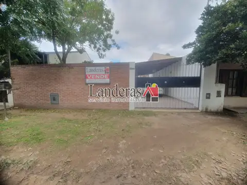 Bonita Casa 4 amb. Lote Propio - Todos los Servicios!