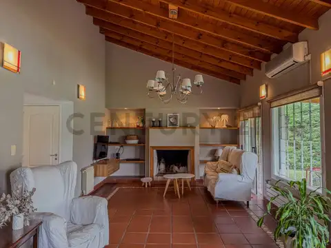 452 entre 21 y 21 1200, Piso 0