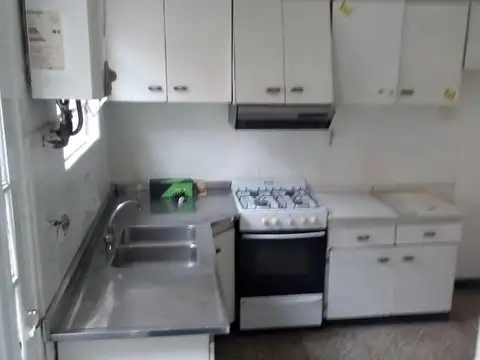 Casa 2 ambientes con 1 baño