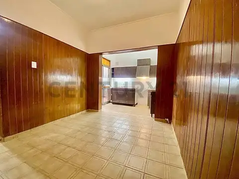 Venta Casa de 3 Dormitorios con quincho y terraza en Sarmiento, Rosario
