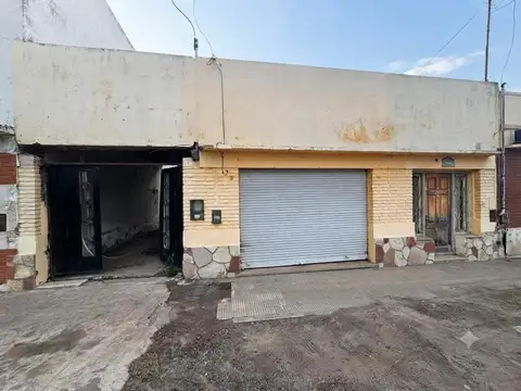 VENTA JAUREGUI  PH 3 AMBIENTES 600m DE FONDO
