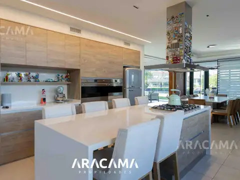 Casa en Venta de 5 dormitorios