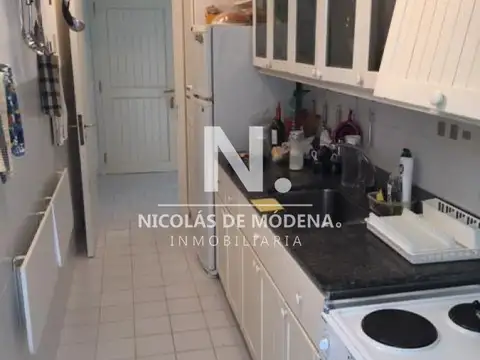 Vende apartamento de 2 dormitorios en Rincon del Indio.