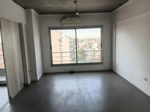 Excelente depto. 2 amb. con balcón y dos baños