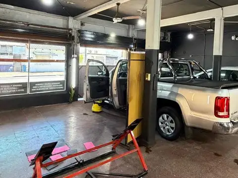 EN VENTA LOCAL COMERCIAL 180M² - CASEROS