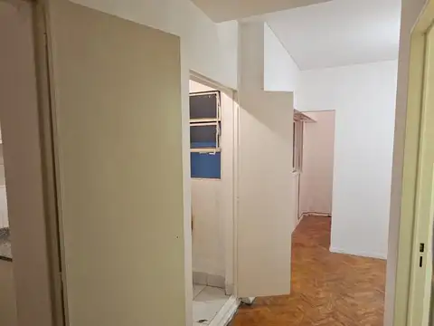 Av. Olazabal 3000, Piso 1