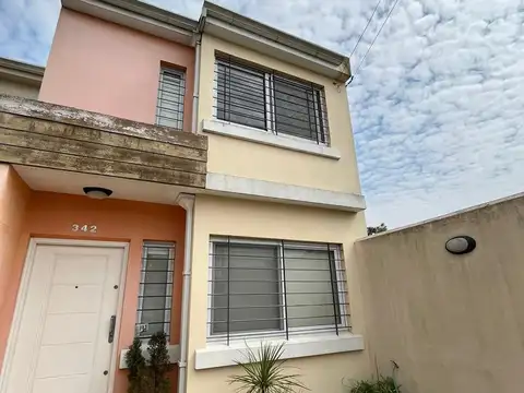 Depto Tipo Casa en Venta de 3 dormitorios