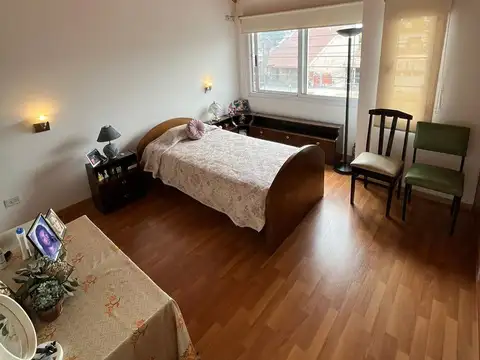 Depto Tipo Casa en Venta con 1 cocheras