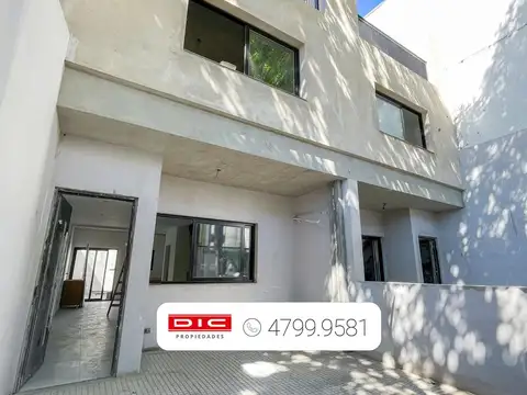 Triplex 2 dormitorios Venta - Olivos