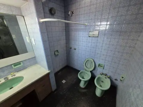 Casa 5 ambientes con 1 baño