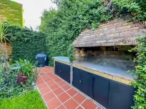 Casa en Venta con 1 cochera