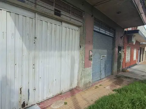 2 LOCALES UNIDOS CON BAÑO Y DEPOSITO (VENTA EN BLOCK)