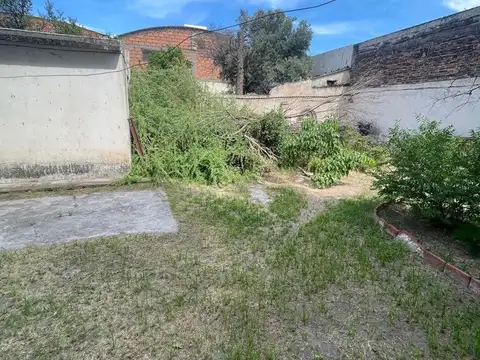 SE ALQUILA CASA 6 AMBIENTES