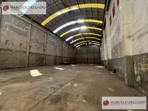 Galpón - Depósito de 744 m2  en  Lanús Oeste - VENTA - ALQUILER
