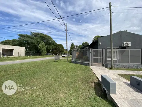 Casa 5 ambientes con 2 baños