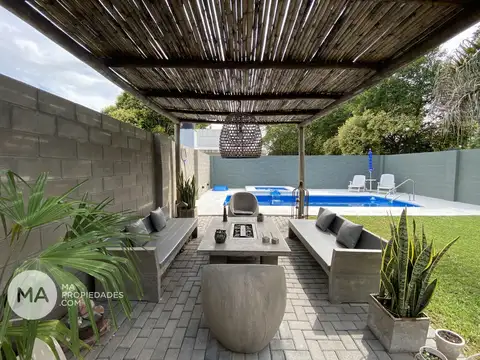 Casa 3 Dormitorios, jardín, piscina - Tucumán 1600 - Pueblo Esther | Venta