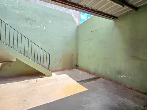 Galpon en Alquiler 17  mts Fondo