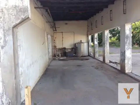 Edificio Comercial en venta - 900mts2 - Bragado
