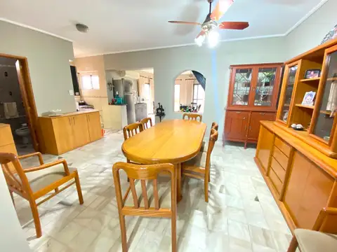 Casa de 4 dormitorios impecable en el Sur.