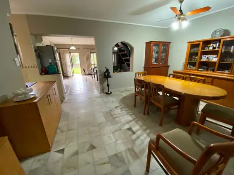 Casa de 4 dormitorios impecable en el Sur.