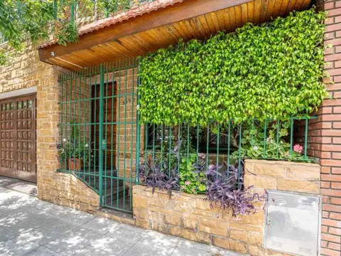 VENTA CASA DE 5 AMB TERRAZA Y COCHERA VILLA LURO