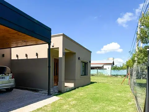 Casa Monoambiente con 2 baños
