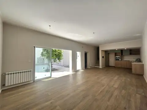 Casa Interna Unica de 3 dormitorios en  Apto Credito Hipotecario