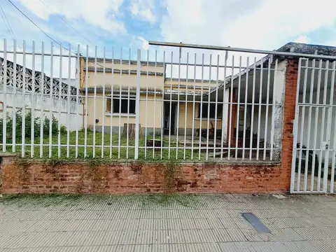 VENTA CASA 3 DORM A RECICLAR ALTO ALBERDI CERCA AV