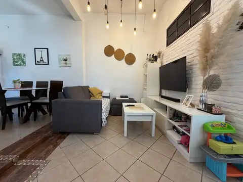 Depto Tipo Casa en Venta de 3 ambientes