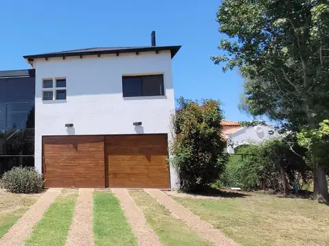 VENTA CASA COUNTRY JOCKEY CLUB 4 DORM 3 BAÑOS PILETA