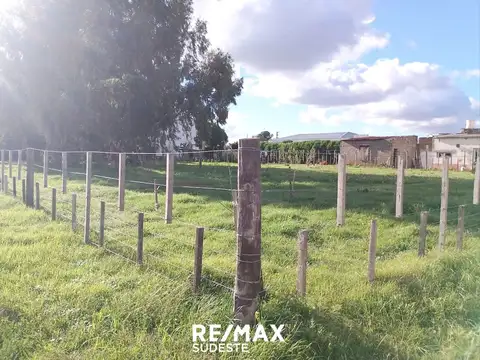 VENTA. LOTE DE 300 m2 con Galpón. EN CNEL.DORREGO
