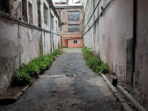 LOCAL - GALPON - 1700 M2 - VENEZUELA 2587